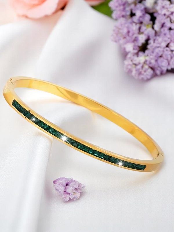 0dcb9ee87053e51d1a0558e0629d4fe8 Photoroom